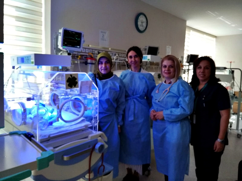 Kaymakam Fatih GENEL'in eşi Yasemin GENEL, Bornova Türkan Özilhan Devlet Hastanesini ziyaret etti.
